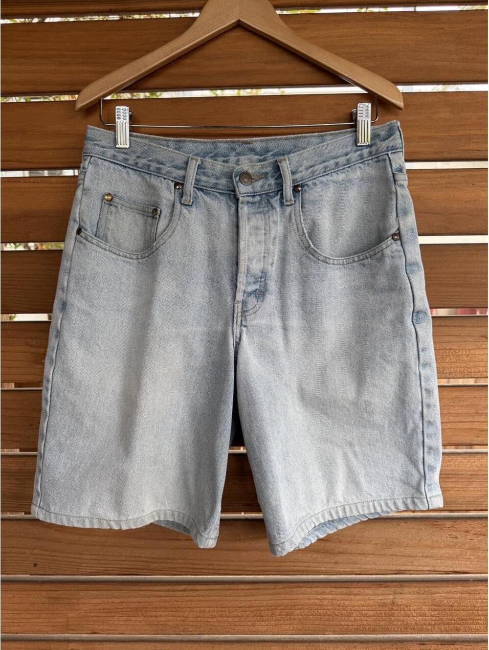 Vintage Brittania 90s washed blue denim shorts 100% cotton in Men’s size 30